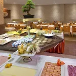 Port Eugeni Hotel 4*