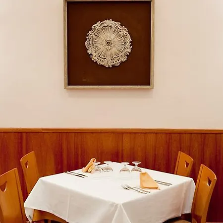 Port Eugeni Hotell