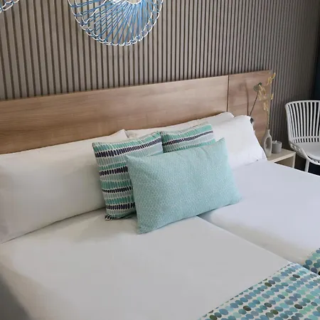Hotell Port Eugeni 4*
