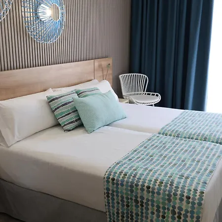 Hotell Port Eugeni 4*