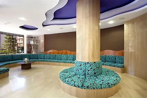 Port Eugeni 4* Камбрильс