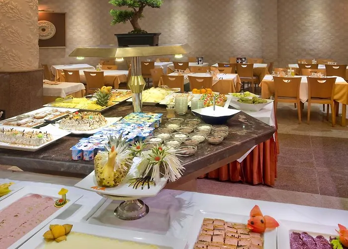 Port Eugeni Hotel 4*