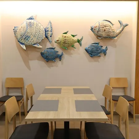 欧亨尼奥港酒店 酒店 坎布里尔斯