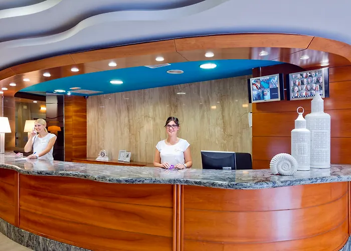 Hotel Port Eugeni 4*