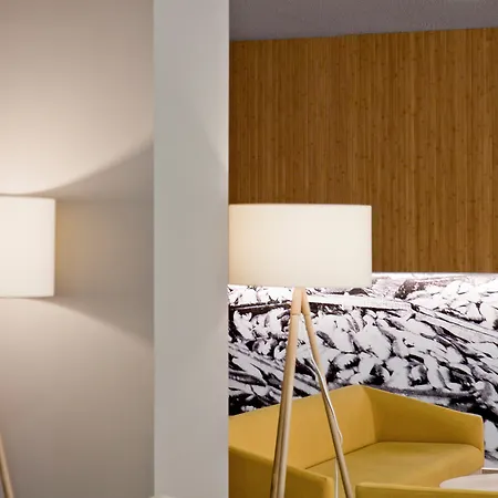 Hotel Port Eugeni 4*