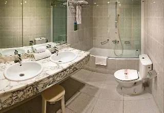 Hotel Port Eugeni 4*