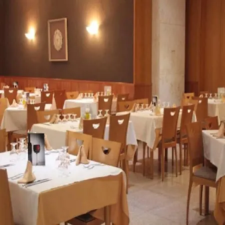 Port Eugeni Hotel