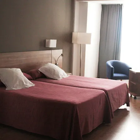 Hotel Port Eugeni 4*