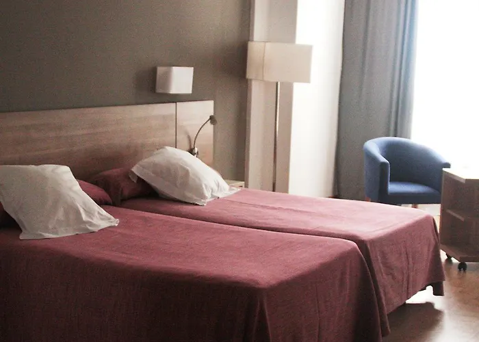 Hotell Port Eugeni 4*