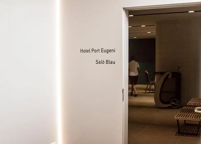 Hotell Port Eugeni 4*